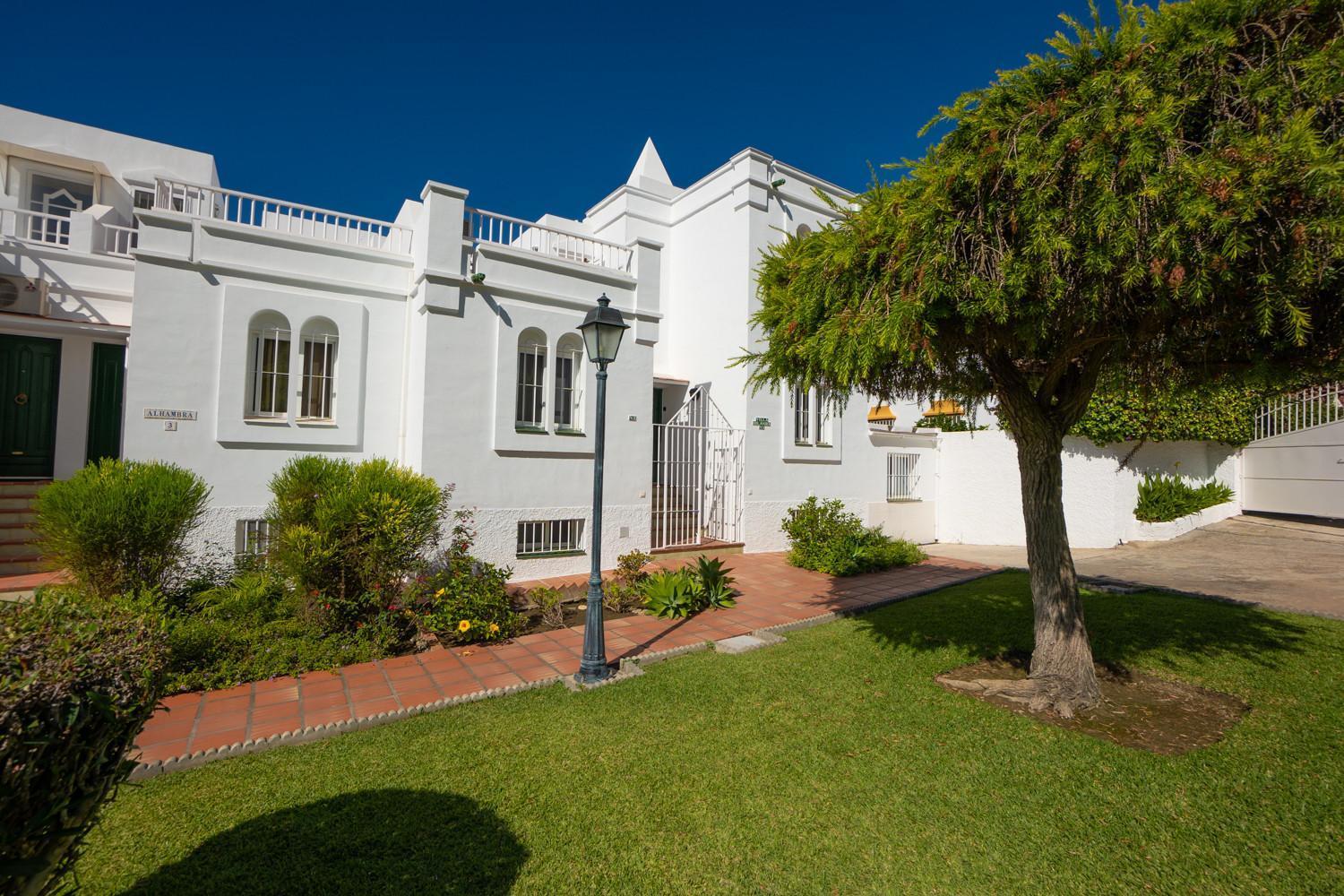 Urb. Alhambra 3 Villa Nerja Exteriör bild